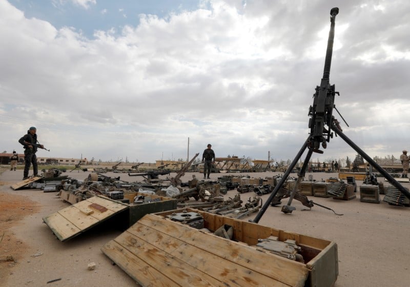 Syrie/armes: le france gele les avoirs de 3 personnes et 9 entreprises