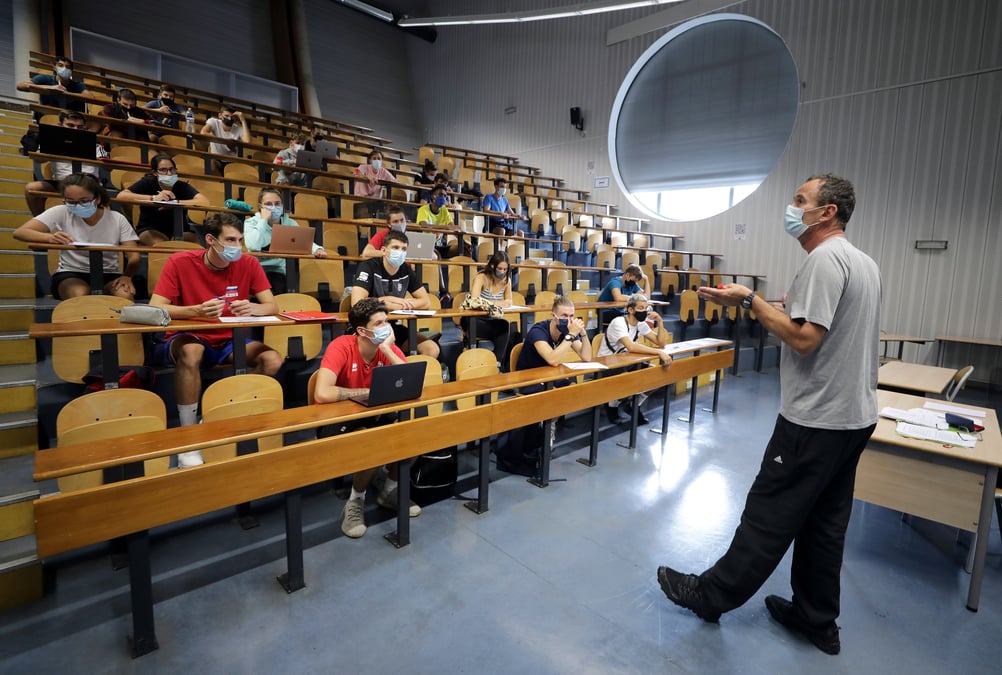 Rentree universitaire chahutee par la crise du coronavirus