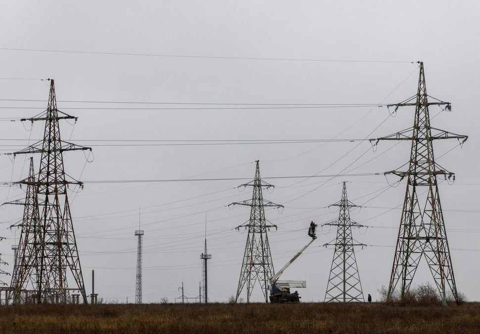 Des lignes electriques endommagees dans la region de kherson