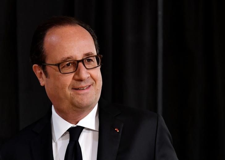 Hollande votera macron, met en garde contre l'extreme droite