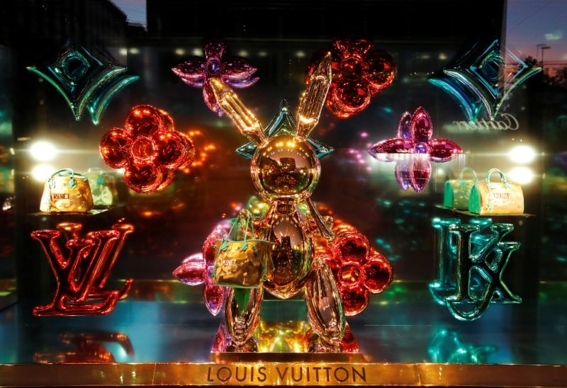 Lvmh confiant pour louis vuitton apres un trimestre explosif