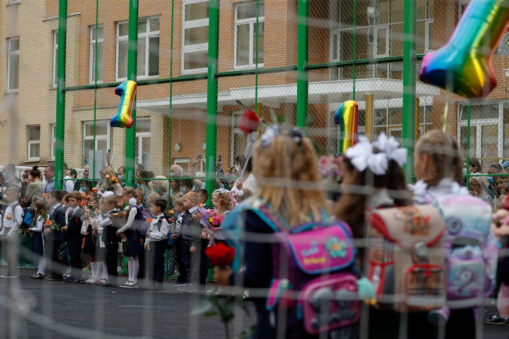 Coronavirus: la russie franchit la barre du million de cas le jour de la rentree scolaire