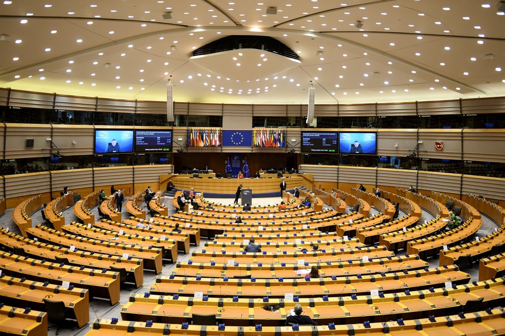 Feu vert des eurodeputes a l'accord commercial ue-gb post-brexit