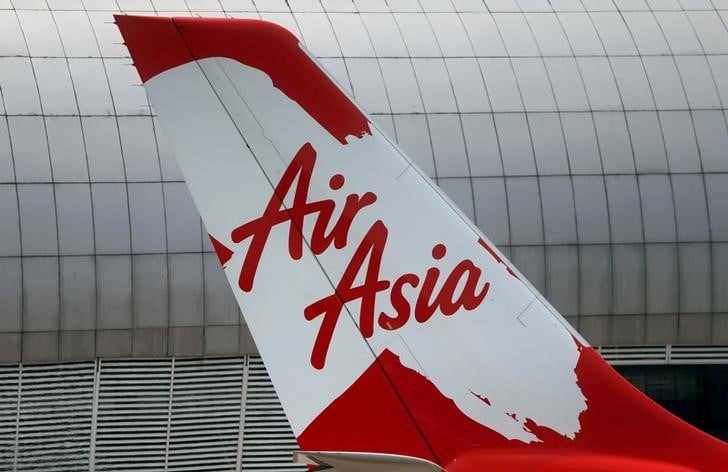 Airasia envisage une double commande a airbus, a bon prix