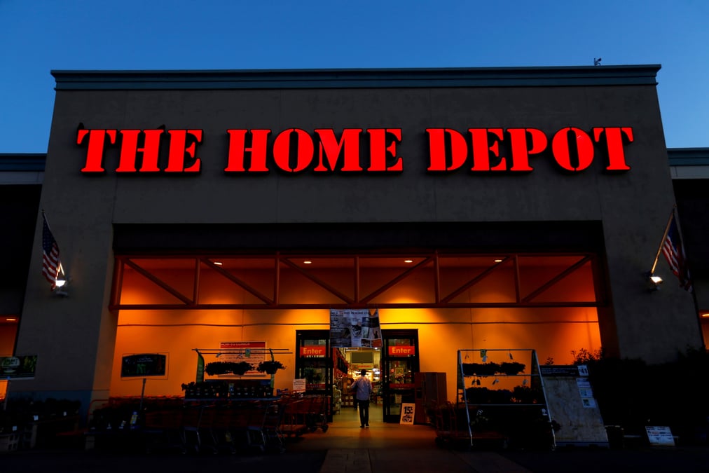Home depot bat les estimations de ventes au troisieme trimestre