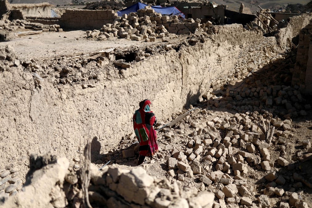 Afghanistan: apres le seisme, les taliban demandent le degel de fonds
