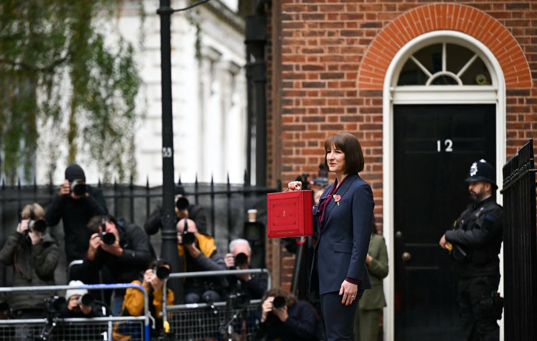 La ministre britannique des finances, rachel reeves, devoile le budget