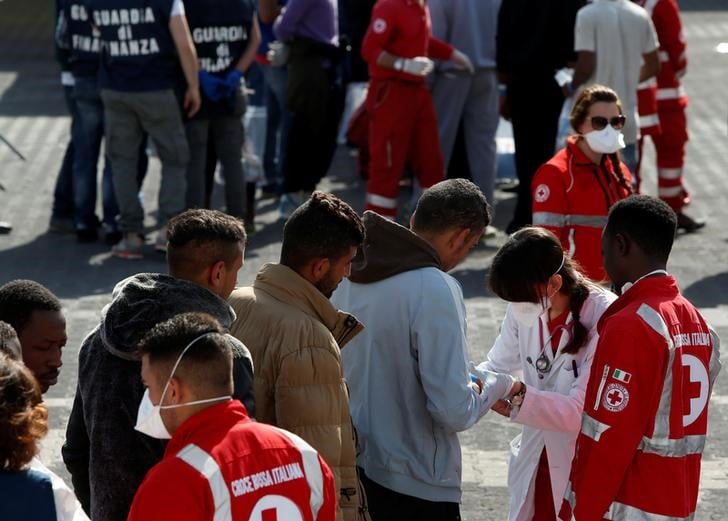 Trois mille migrants recuperes en mediterranee