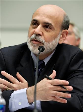 BEN BERNANKE ESTIME QUE L'ÉCONOMIE MONDIALE SEMBLE SE RÉTABLIR