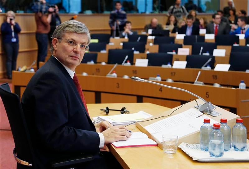 Douze pays de l'UE en appellent à la Commission sur le maïs OGM