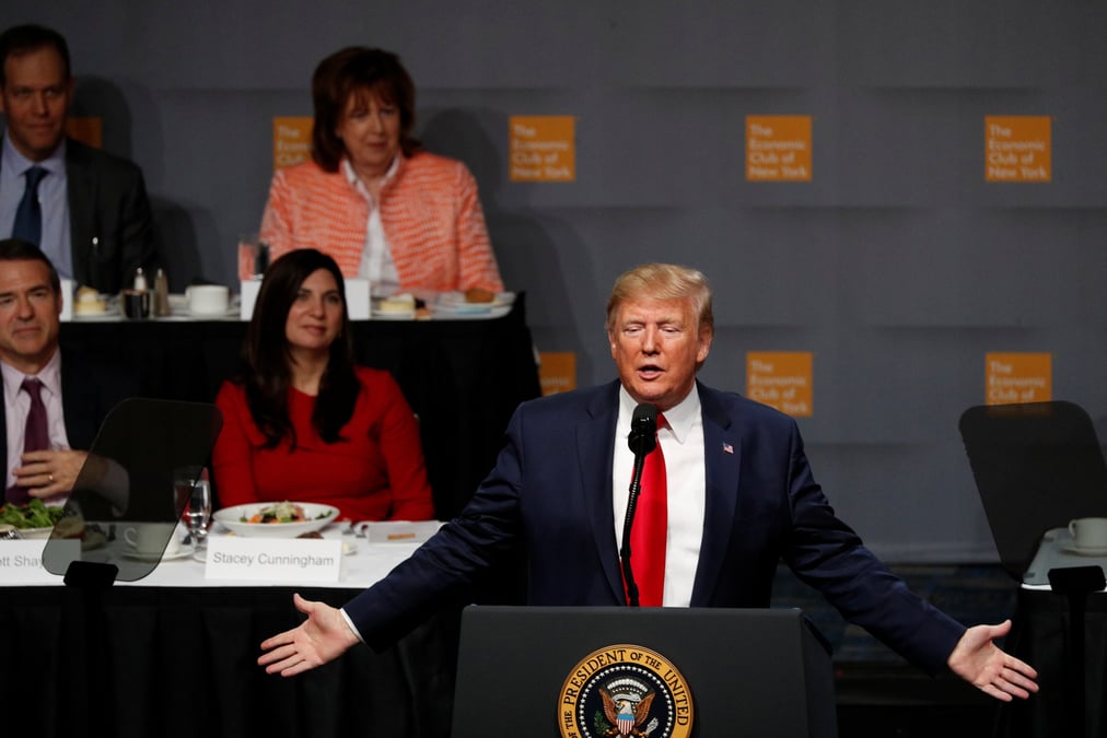 Trump s'en prend a la politique commerciale de l'ue