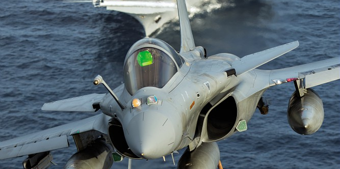 Le Rafale Marine va apponter sur le porte-avions « Made in India » INS Vikrant