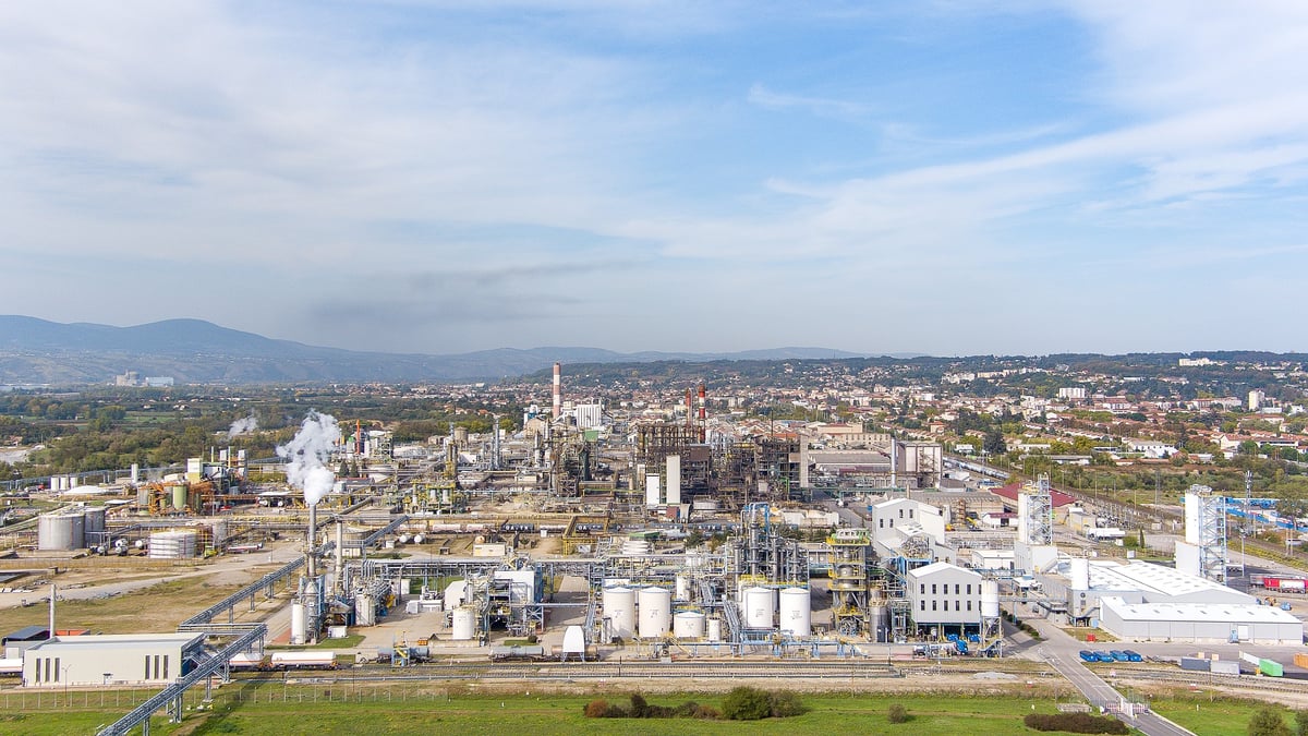 La plateforme les Roches-Roussillon accueille une quinzaine d'entreprises de la chimie, dont des leaders mondiaux.