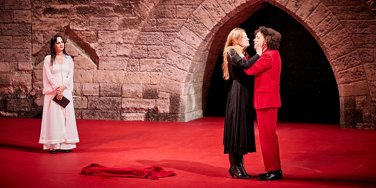 « Dämon » mise en scene, scénographie et costumes d’Angelica Liddell.