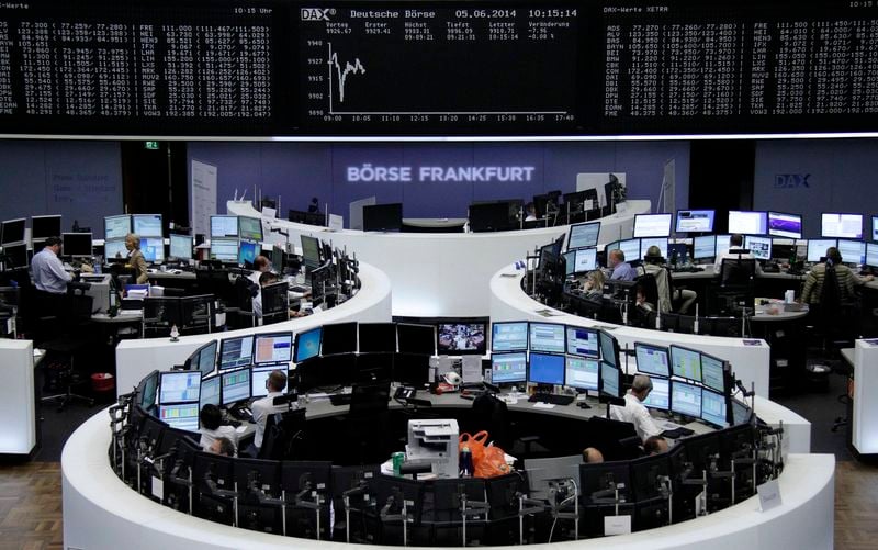 Les Bourses européennes évoluent peu à la mi-séance