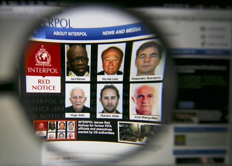 Un accuse dans le scandale de la fifa plaide non coupable