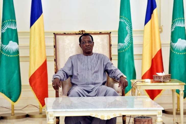 Tchad: deby menace de retirer certaines troupes engagees au sahel