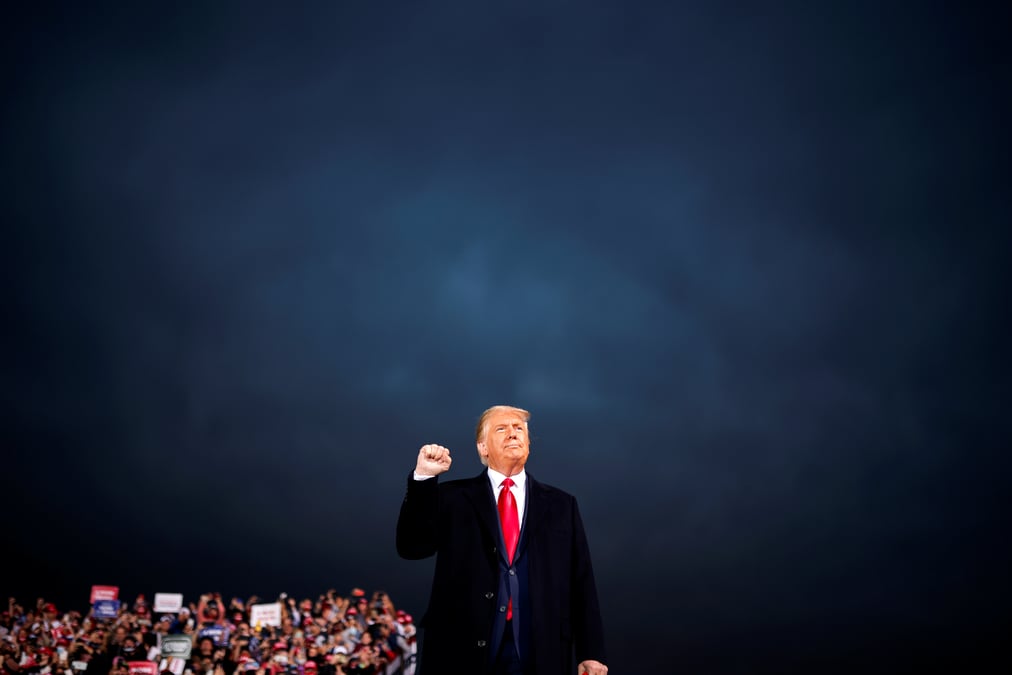 Usa: trump se dit pret a un plan de relance de plus de 1.800 milliards de dollars