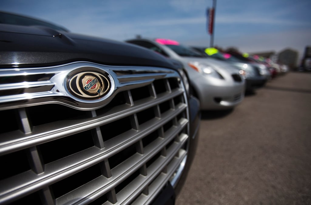 Un concessionnaire automobile chrysler a toronto