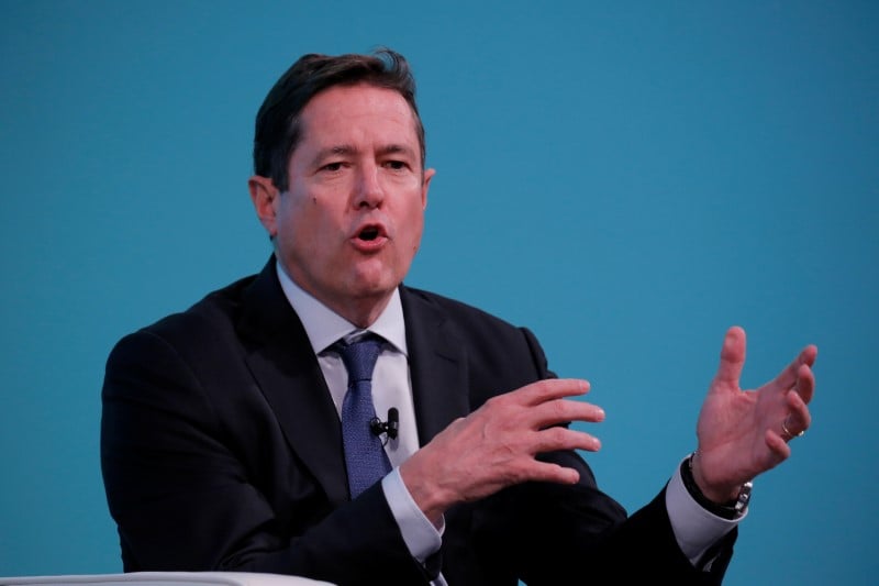 Deja fragilise, le dg de barclays berne par de faux courriels