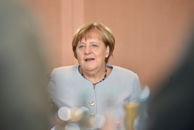Pour merkel, une europe forte est souhaitable pour les etats-unis