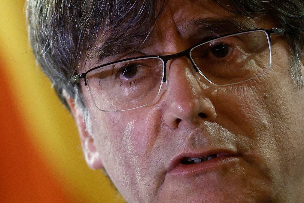 Le dirigeant independantiste catalan carles puigdemont lors d'une conference a alghero en italie