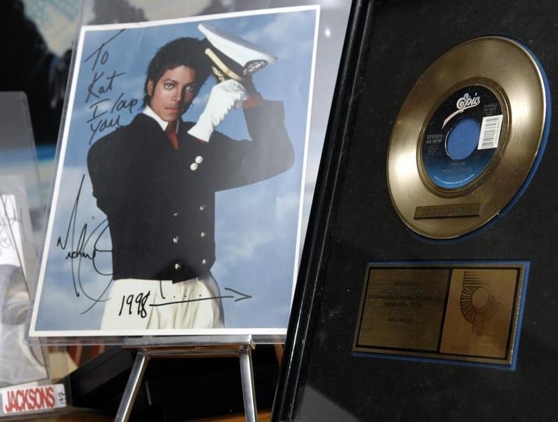 "thriller" de michael jackson franchit la barre des 100 millions