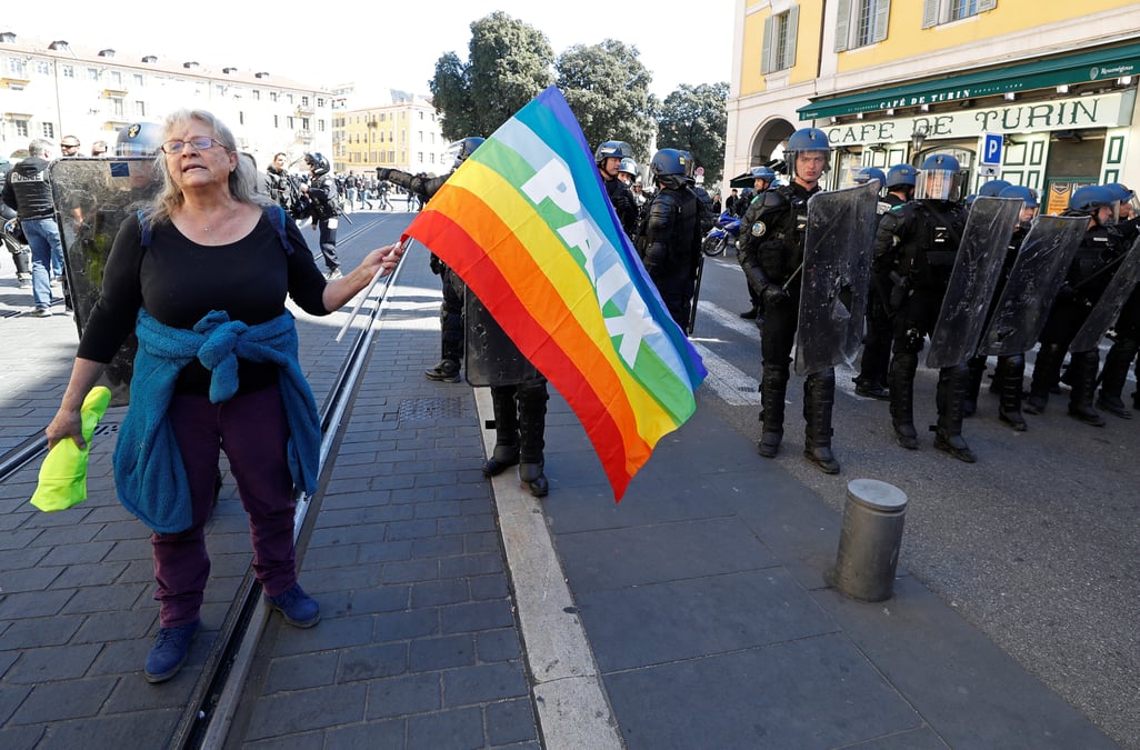 Gilets jaunes: la militante blessee de nice depose deux nouvelles plaintes