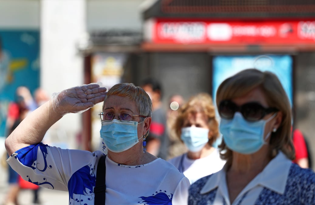 Coronavirus: l'oms recommande desormais le port du masque dans l'espace public