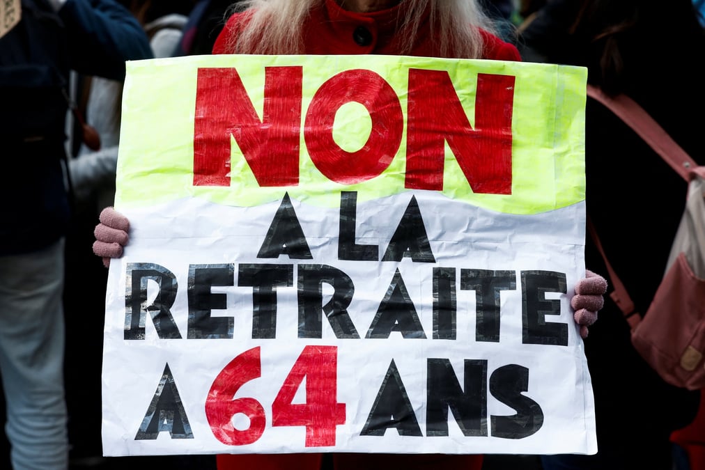 Une manifestante contre le plan de reforme des retraites, a paris