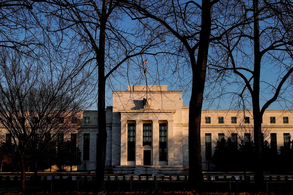 La FED devrait maintenir ses taux directeurs dans la fourchette de 4,25 % à 4,50 %, en vigueur depuis décembre.