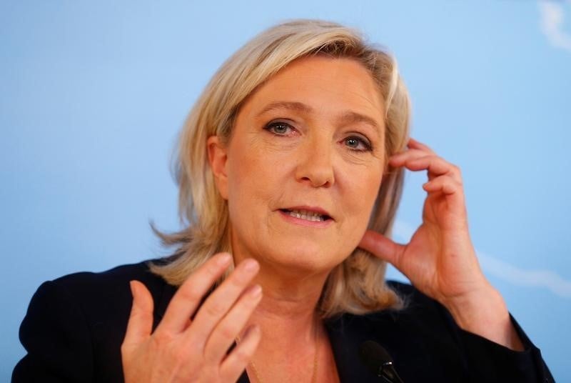 Le fn demande un referendum sur l'ue en france