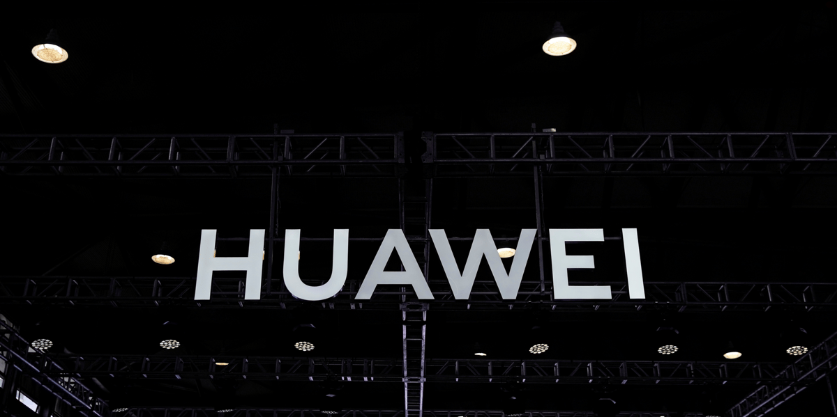 Une partie de la classe politique britannique redoute que les infrastructures 5G de Huawei soient utilisées à des fins d’espionnage ou de cyberattaques pour le compte de Pékin. Ce que le groupe chinois a toujours nié.