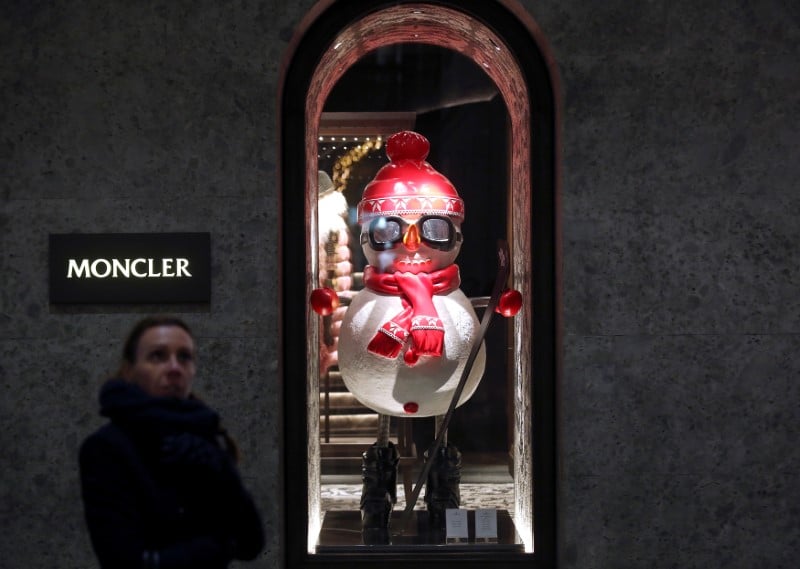 Moncler ne voit pas d'opportunites de m&a dans l'immediat
