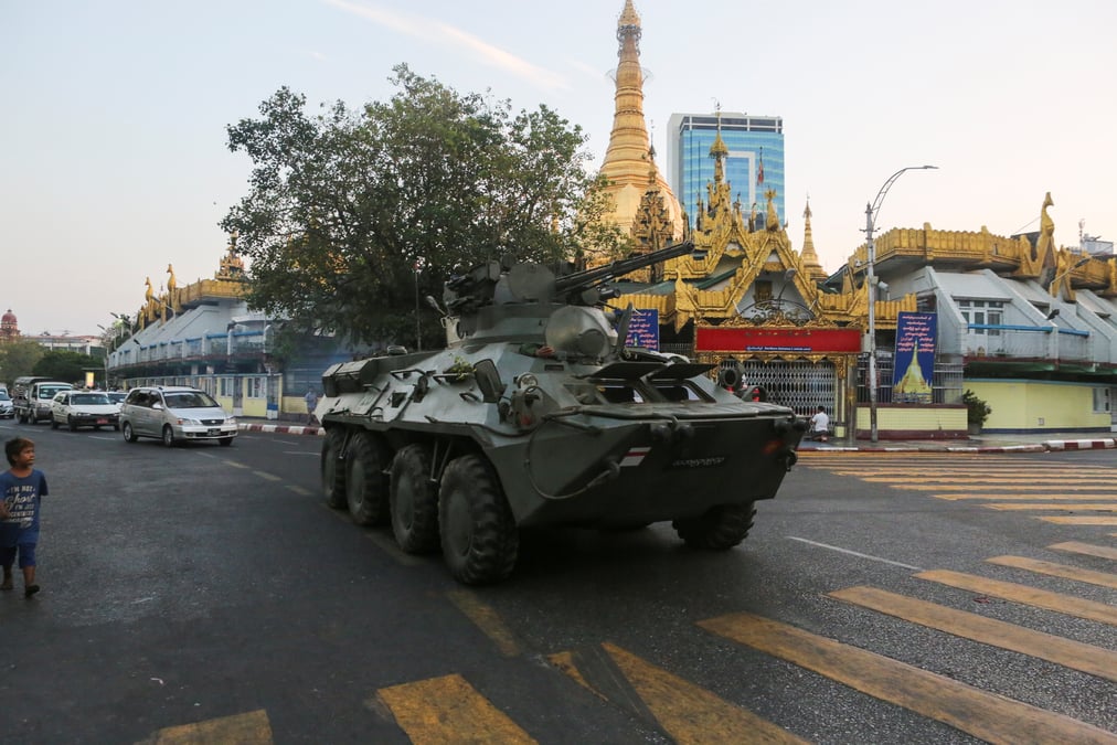Birmanie: la contestation persiste malgre les mesures de l'armee