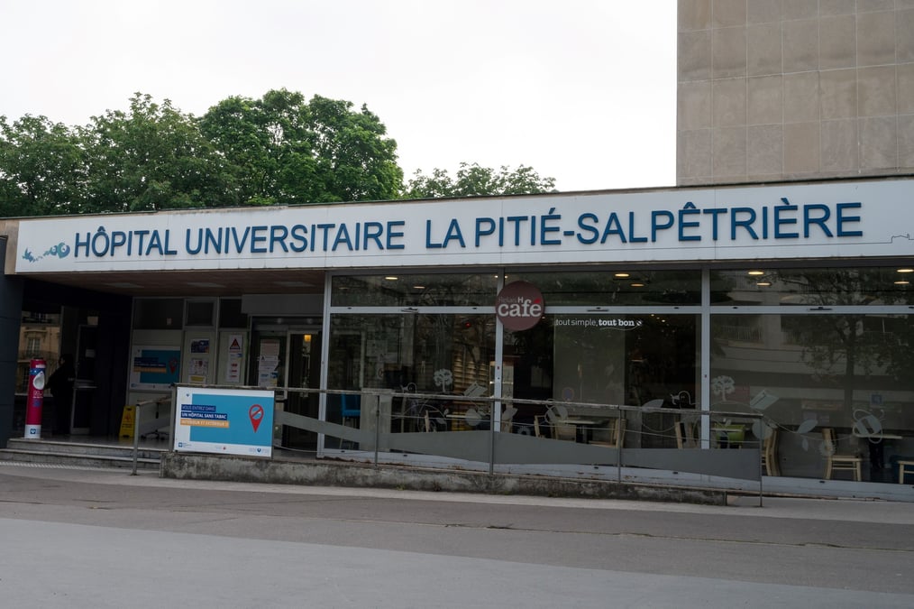Les hôpitaux universitaires sont ceux qui regroupent les recherches cliniques et les principales données pour ces dernières.