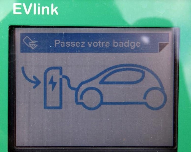 Electrique et hybride rechargeable vont coexister, dit renault
