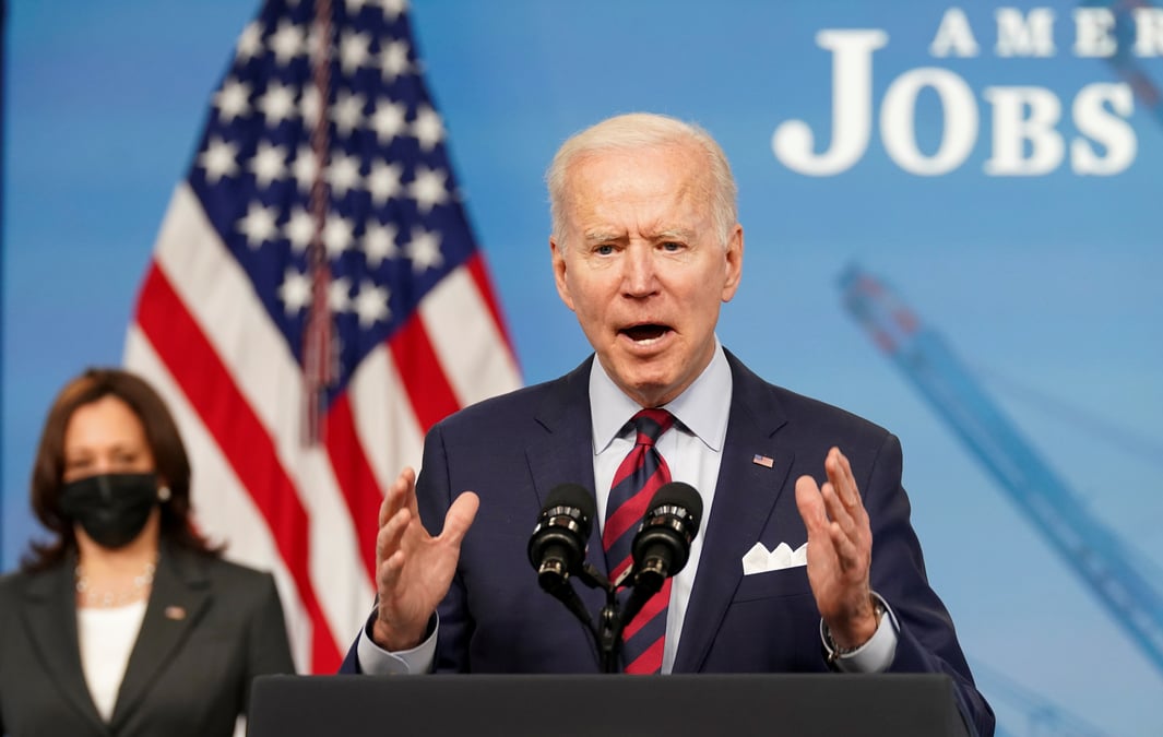 Usa: biden est pret a negocier l'impot sur les societes, mais en a assez des mauvais payeurs