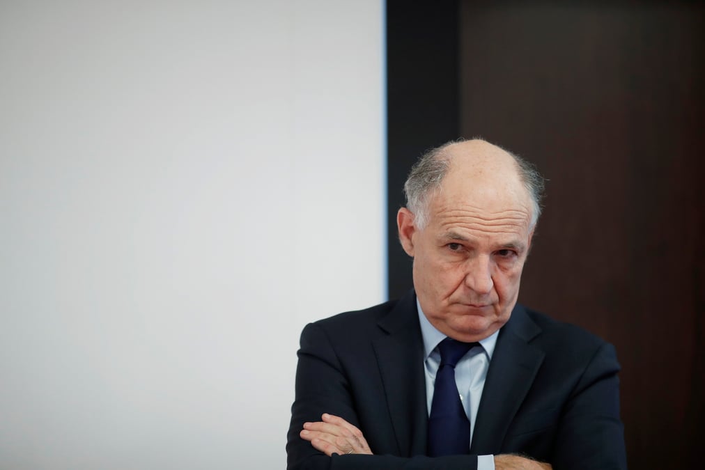 Saint-gobain veut prolonger le mandat de son president de deux ans