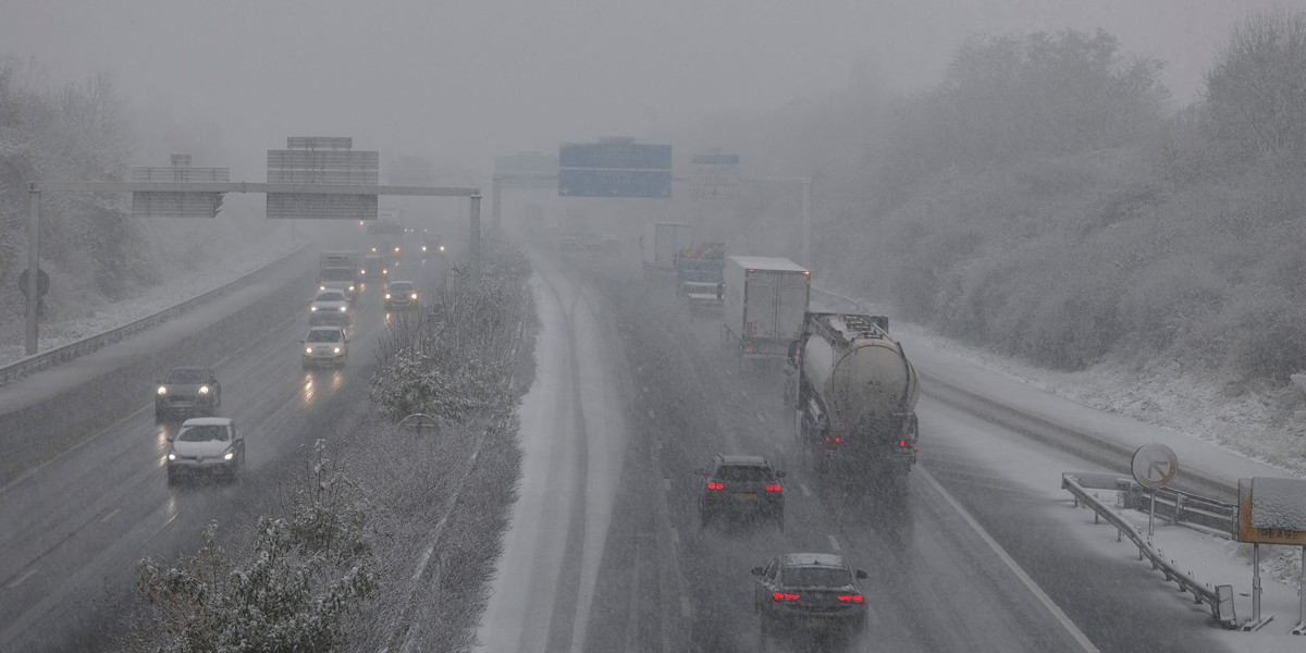 L'Île-de-France a connu un épisode neigeux particulièrement fort jeudi, comme ici au Plessis-Robinson dans les Hauts-de-Seine.