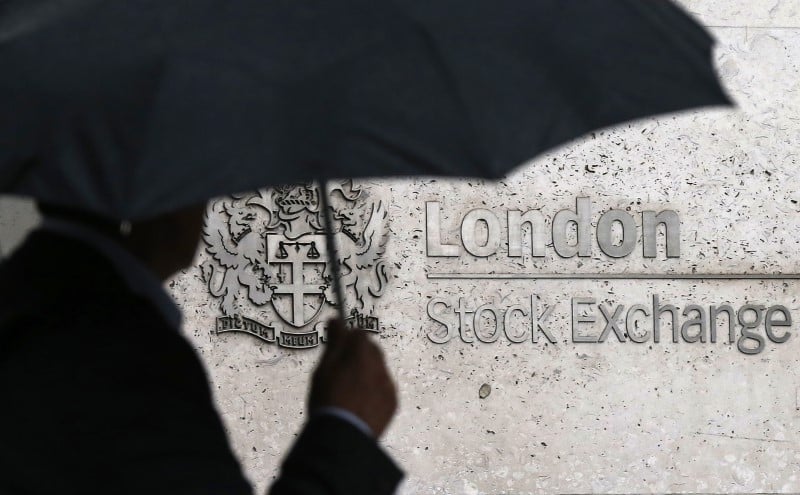 Les bourses europeennes continue de baisser a la mi-seance