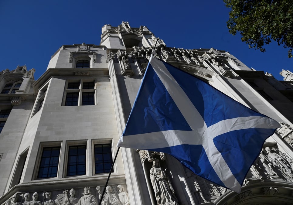 Un drapeau ecossais a londres, en grande-bretagne