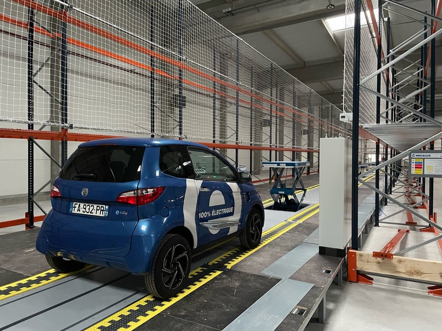 Aixam-Mega va vendre environ 3.000 véhicules électriques sans permis en 2023, dix foix plus qu'il y a trois ans.