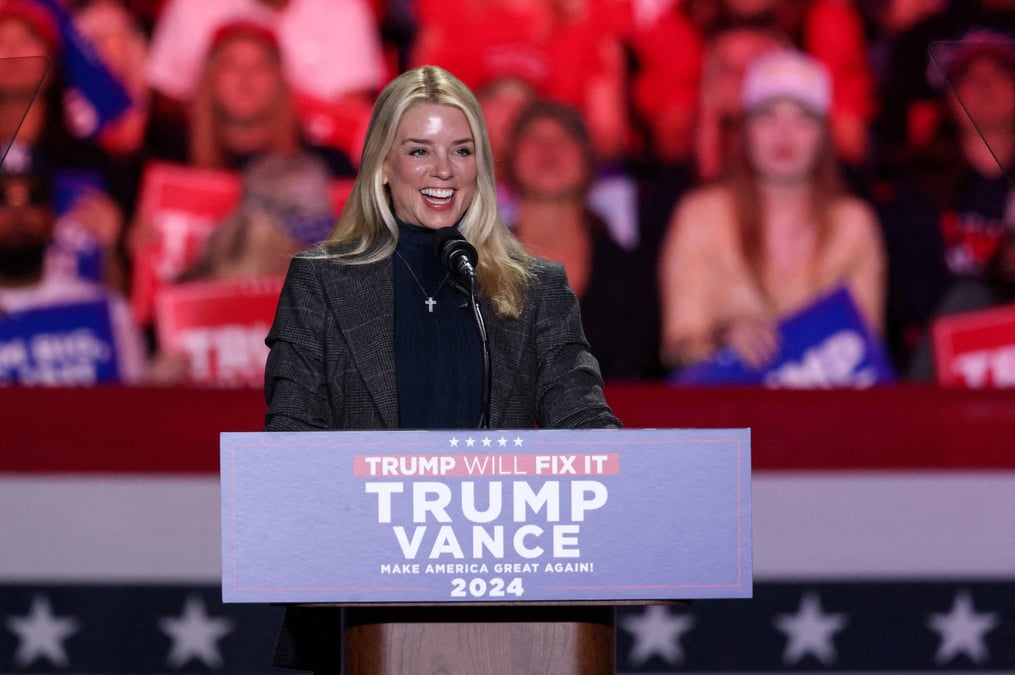 L'ancienne procureure generale de floride pam bondi