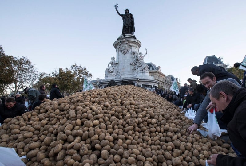 Les agriculteurs déversent leur colère