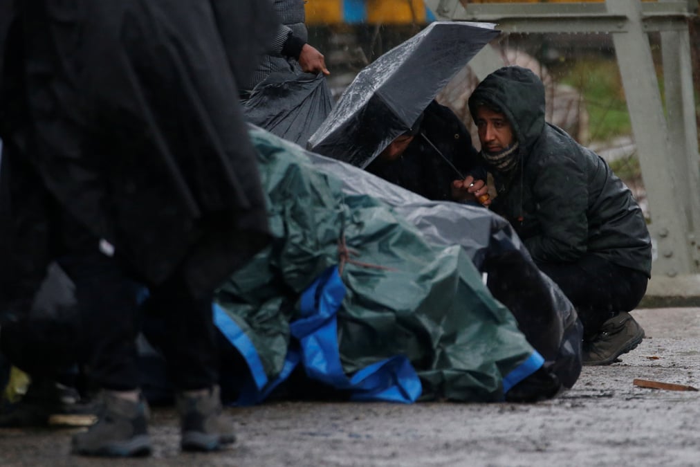 Dans le pas-de-calais, des iraniens bravent la mer pour l'angleterre