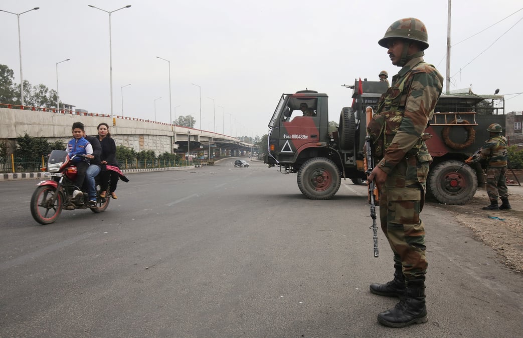 Vingt-trois arrestations en inde apres l'attentat au cachemire