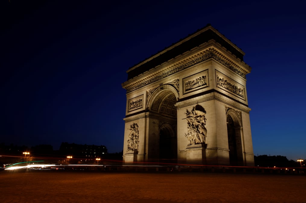 L'emballage de christo transformera l'arc de triomphe en oeuvre d'art