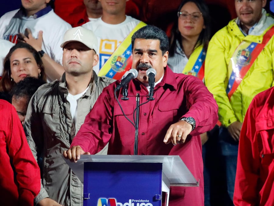 Maduro reelu a la presidence, l'opposition conteste