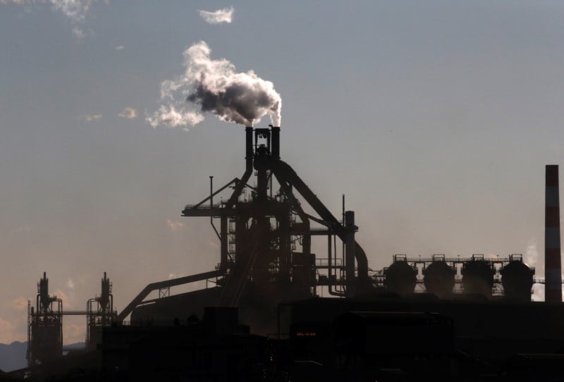 Zone euro: repli plus fort que prevu de la production industrielle en juin